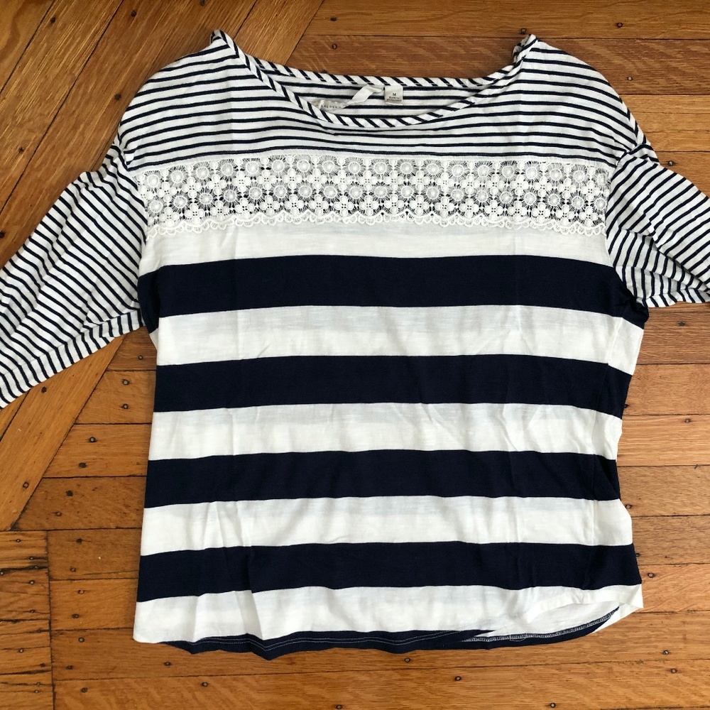 Lauren Conrad 3/4 sleeve knit top